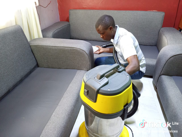 Sofa Set Cleaning