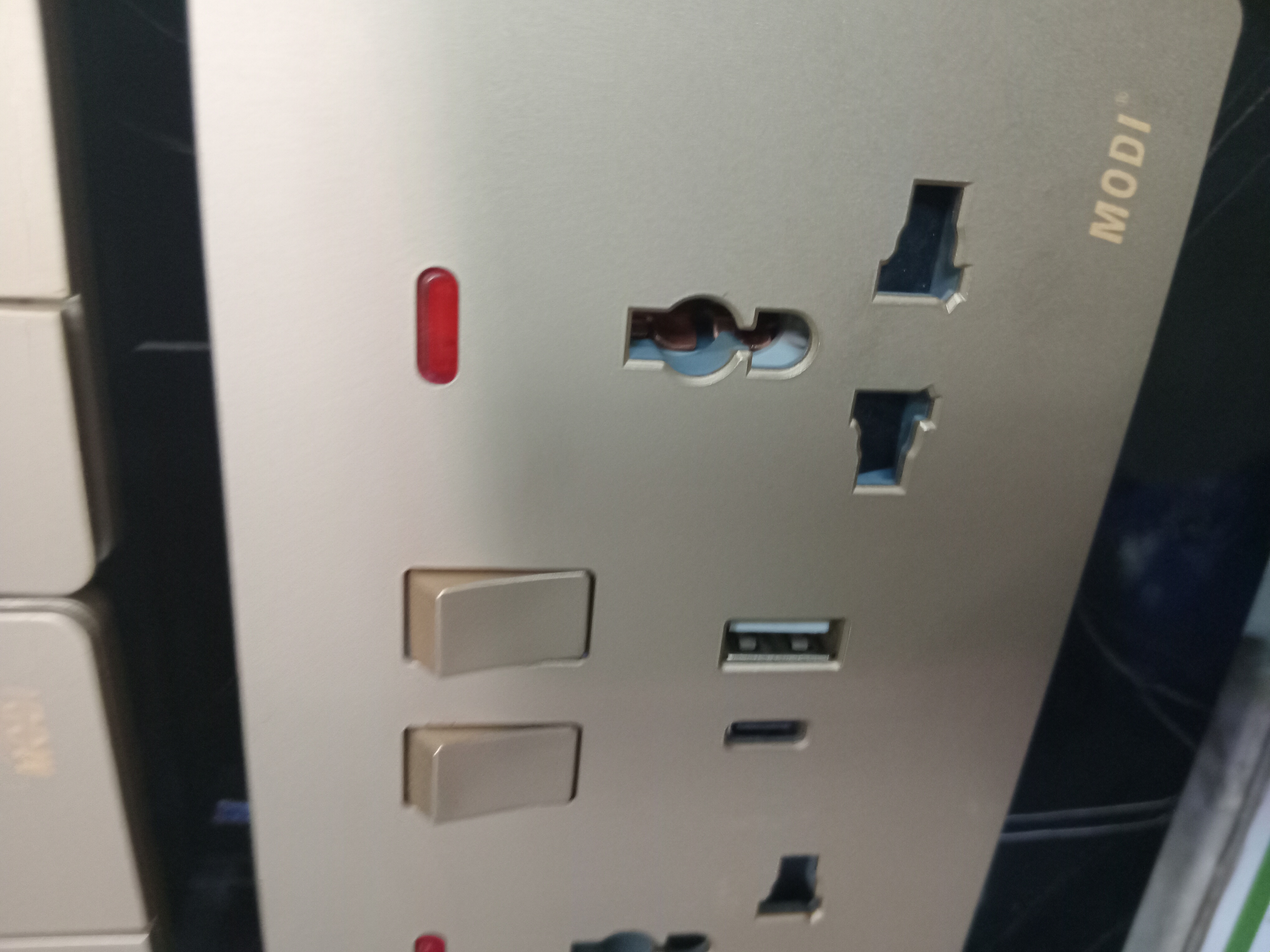CYROLITe electricals