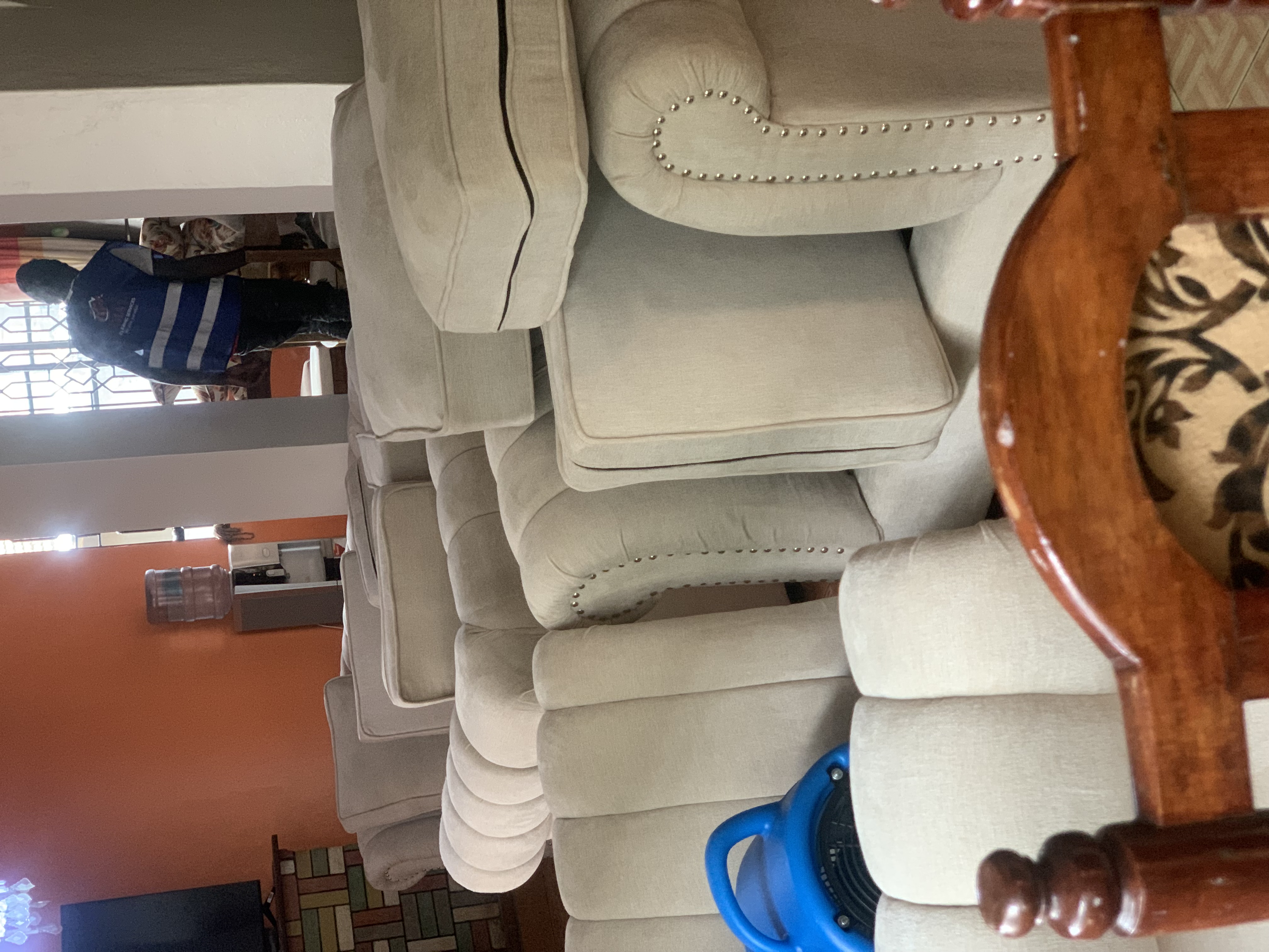 Sofa cleaning 2:00 hrs