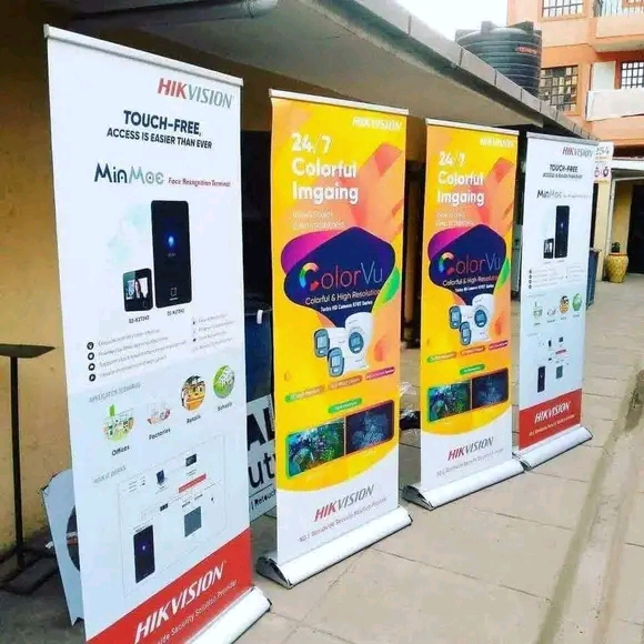 Broad base/ Narrow base roll-up banner